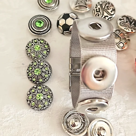 Snap Charms Bracelet. - Picture 9 of 13